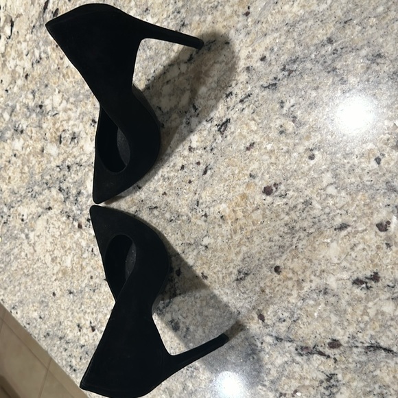 Saint Laurent Paris suede heels 🌟 - Picture 4 of 9